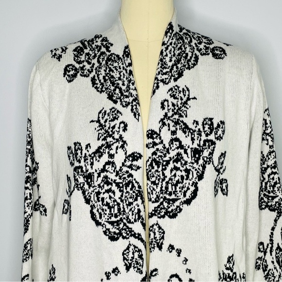 Grace White with Black Florals Open Cardigan- Size Large- NWT - Picture 2 of 9